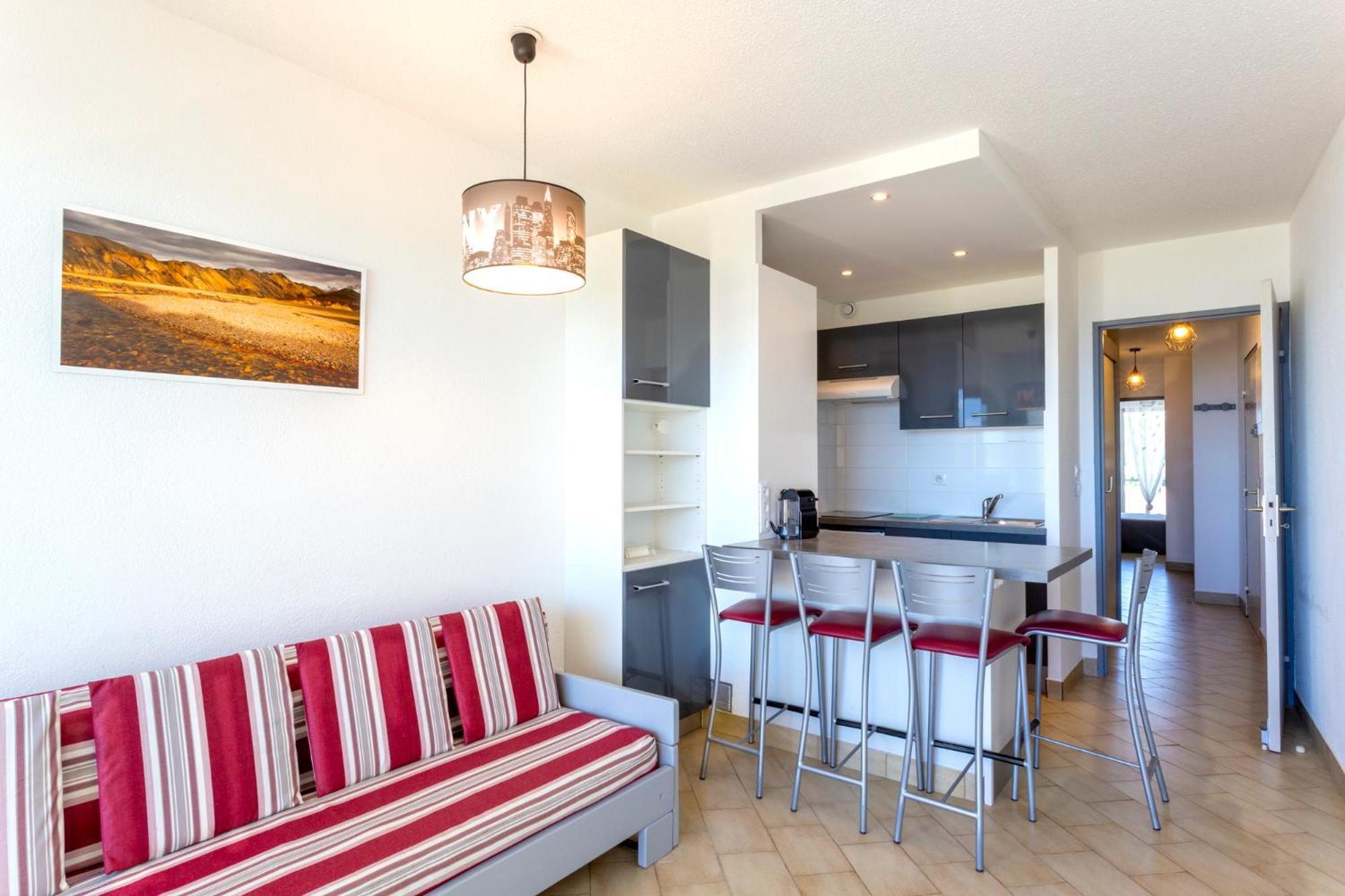 Chez Fabienne - Superbe Appartement Avec Vue Sur La Mer Et Parking Ла-Гранд-Мот Экстерьер фото